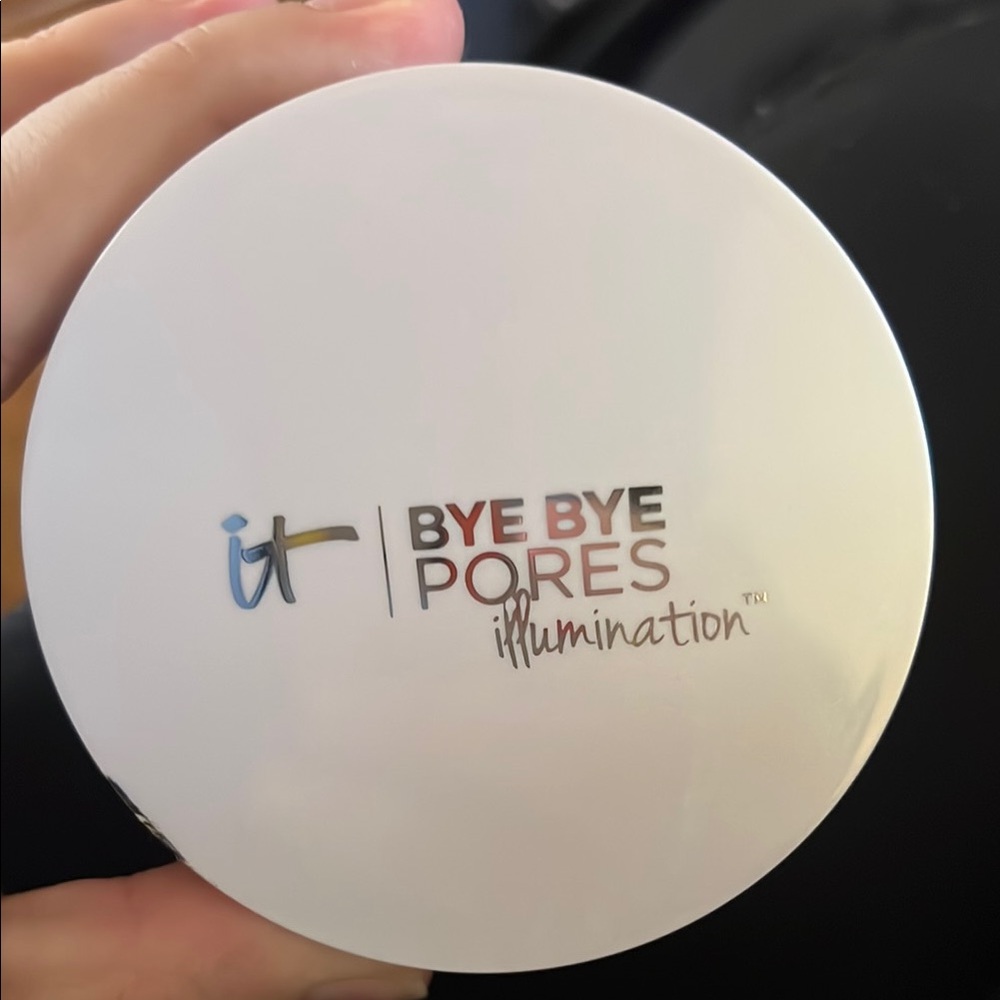 IT Cosmetics Bye Bye Pores Illumination Compact